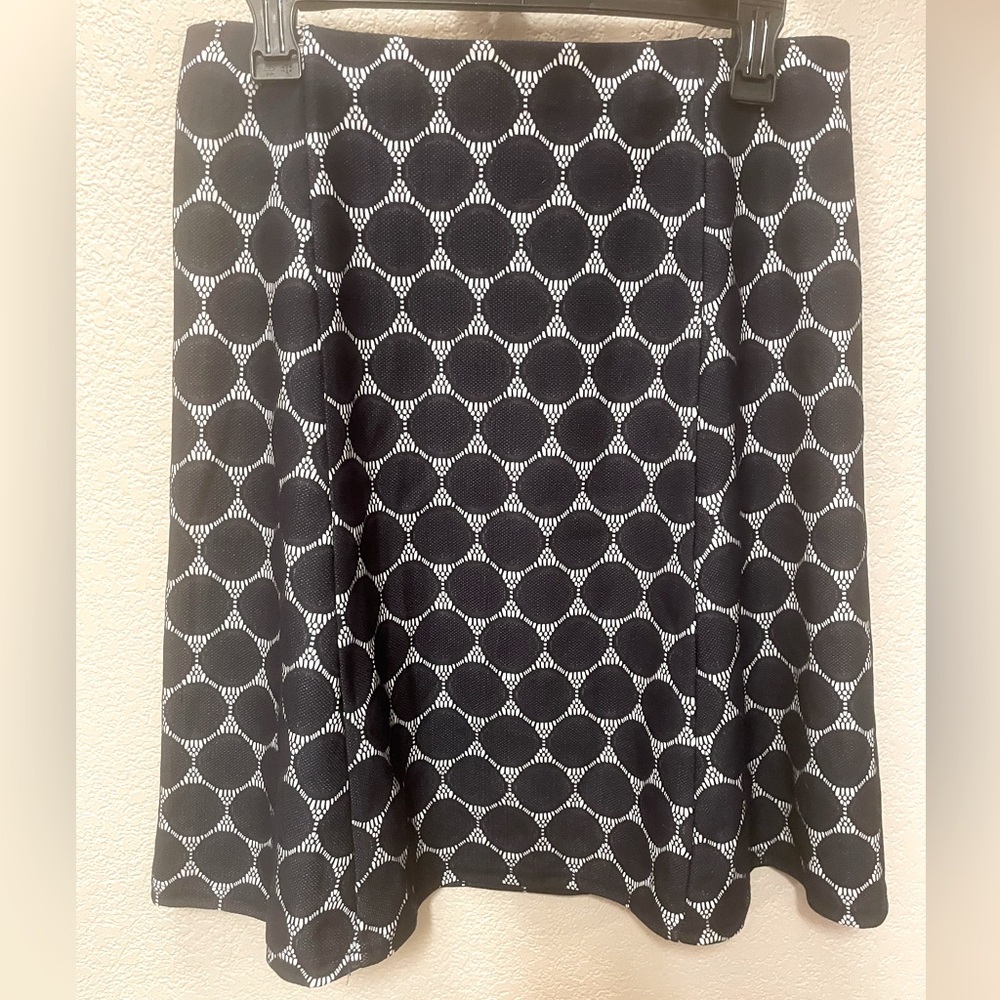 NWT Renee C Navy Blue & White Lined Maybell Lace Skirt